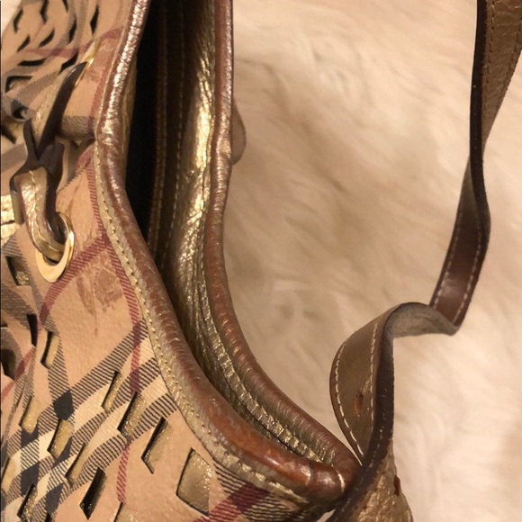 AUTHENTIC BURBERRY NOVA CHECK PERFORATED BAG - Picture 8 of 8